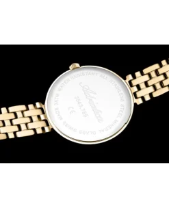 Efektowna i elegancka tarcza w modelu A3543 ozdobiona jest diamentem. Adriatica A3543.1141DQ